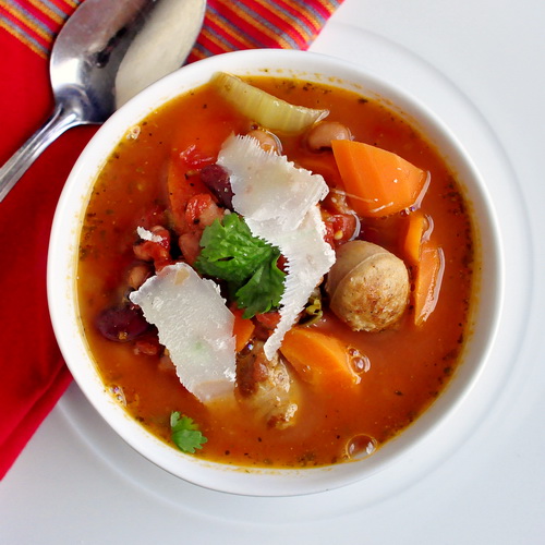 Post navigation Nov 20, · If you're wondering what to do with leftover turkey from Thanksgiving or Christmas, you can use some in this hearty and delicious soup. Cooked chicken breast works equally well, of course. Cooked chicken breast works equally well, of course/5(11).